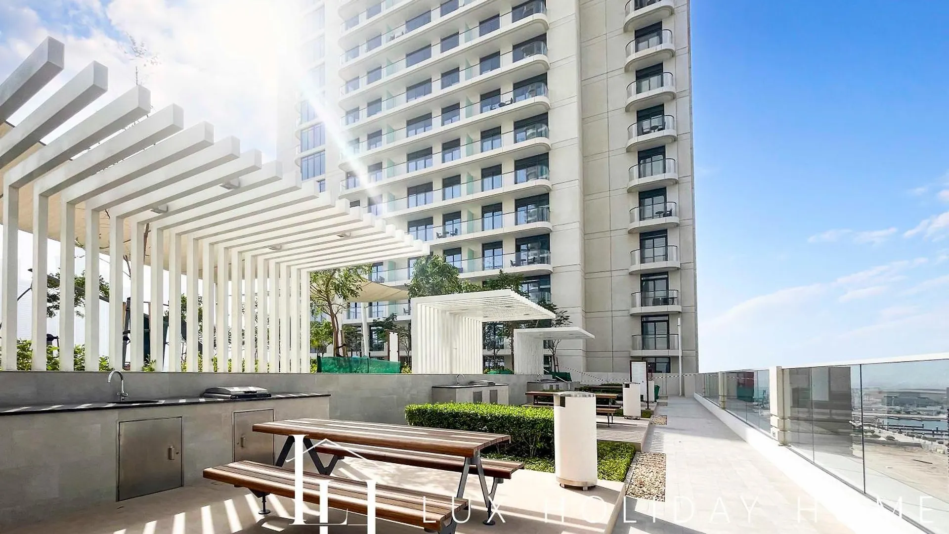 Lux The Marina Vista Beachfront Suite 4 Dubai 0*,  Verenigde Arabische Emiraten