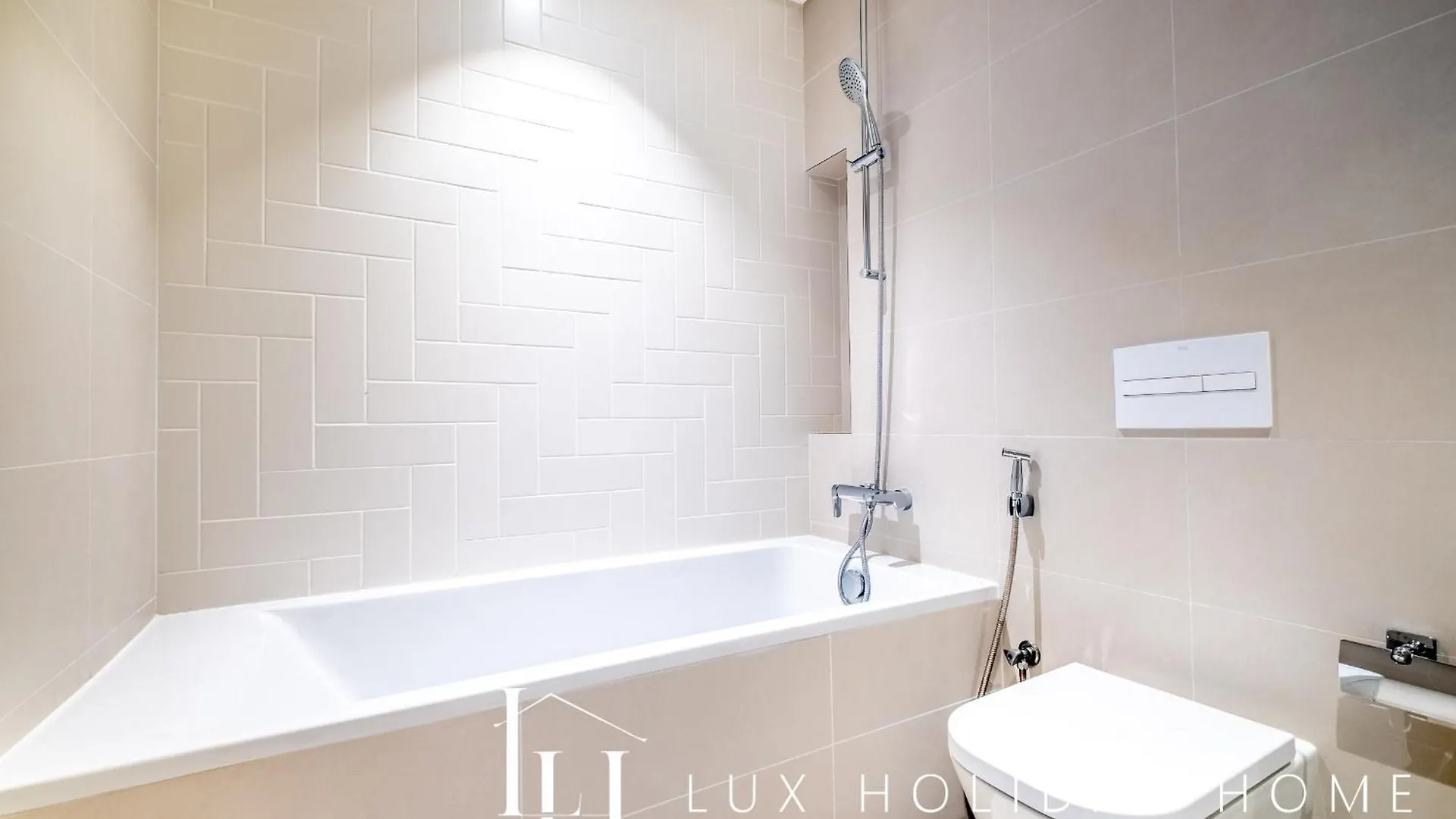 Lux The Marina Vista Beachfront Suite 4 Dubai Appartement