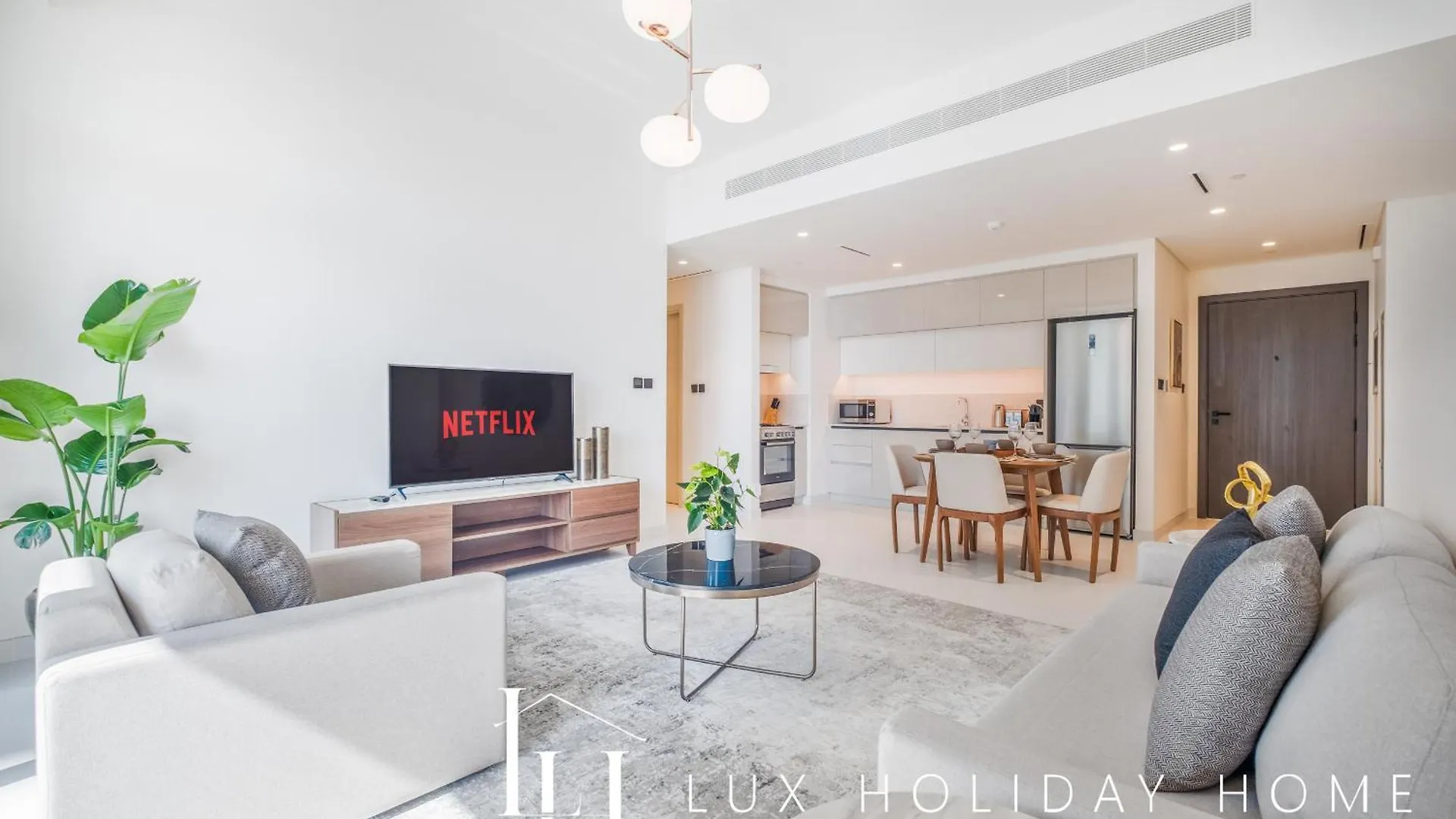 Lux The Marina Vista Beachfront Suite 4 Dubai
