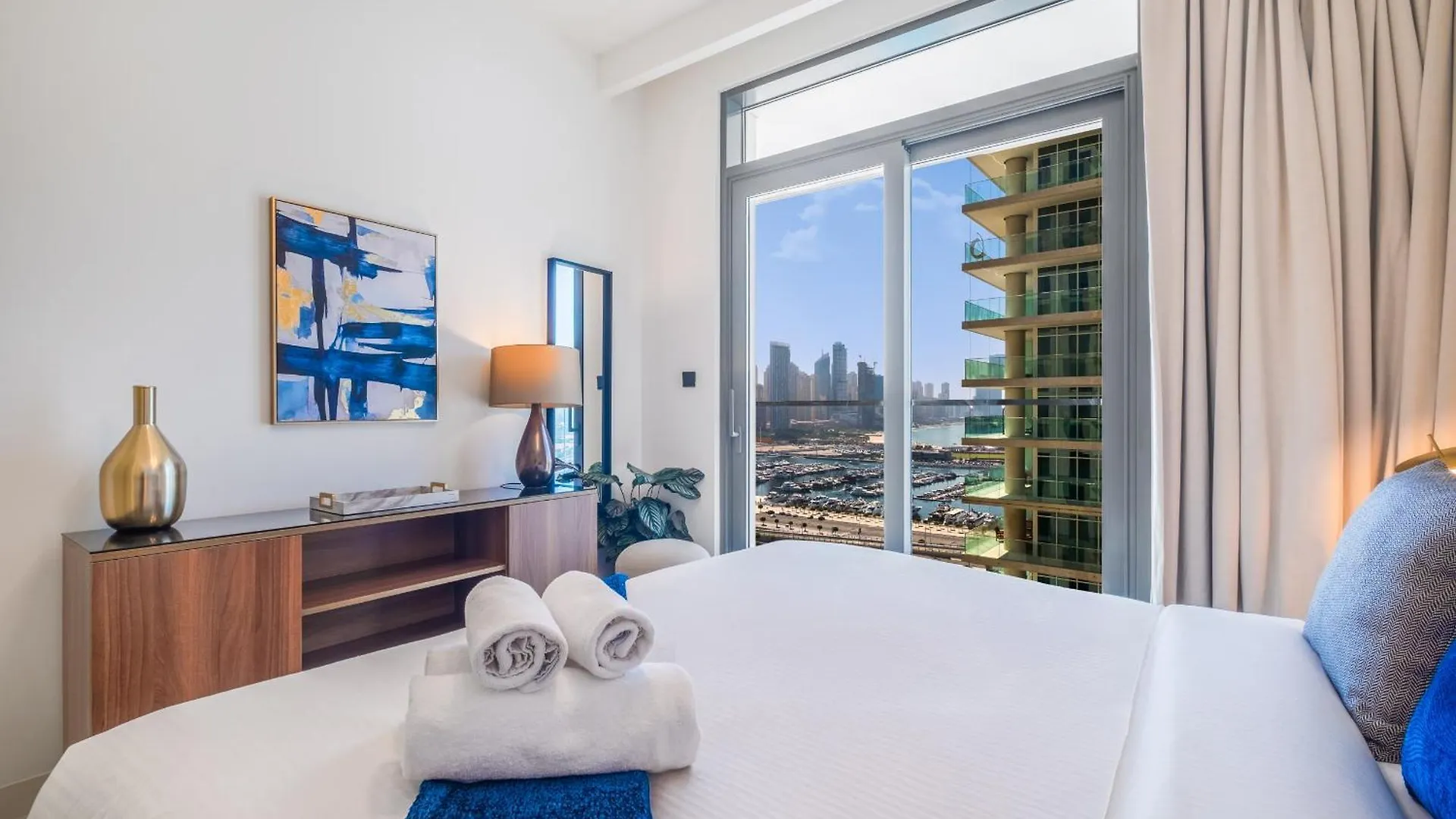 Lux The Marina Vista Beachfront Suite 4 Dubai 0*,  Verenigde Arabische Emiraten